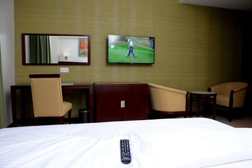 Check Inn Hotel Abuja Esterno foto