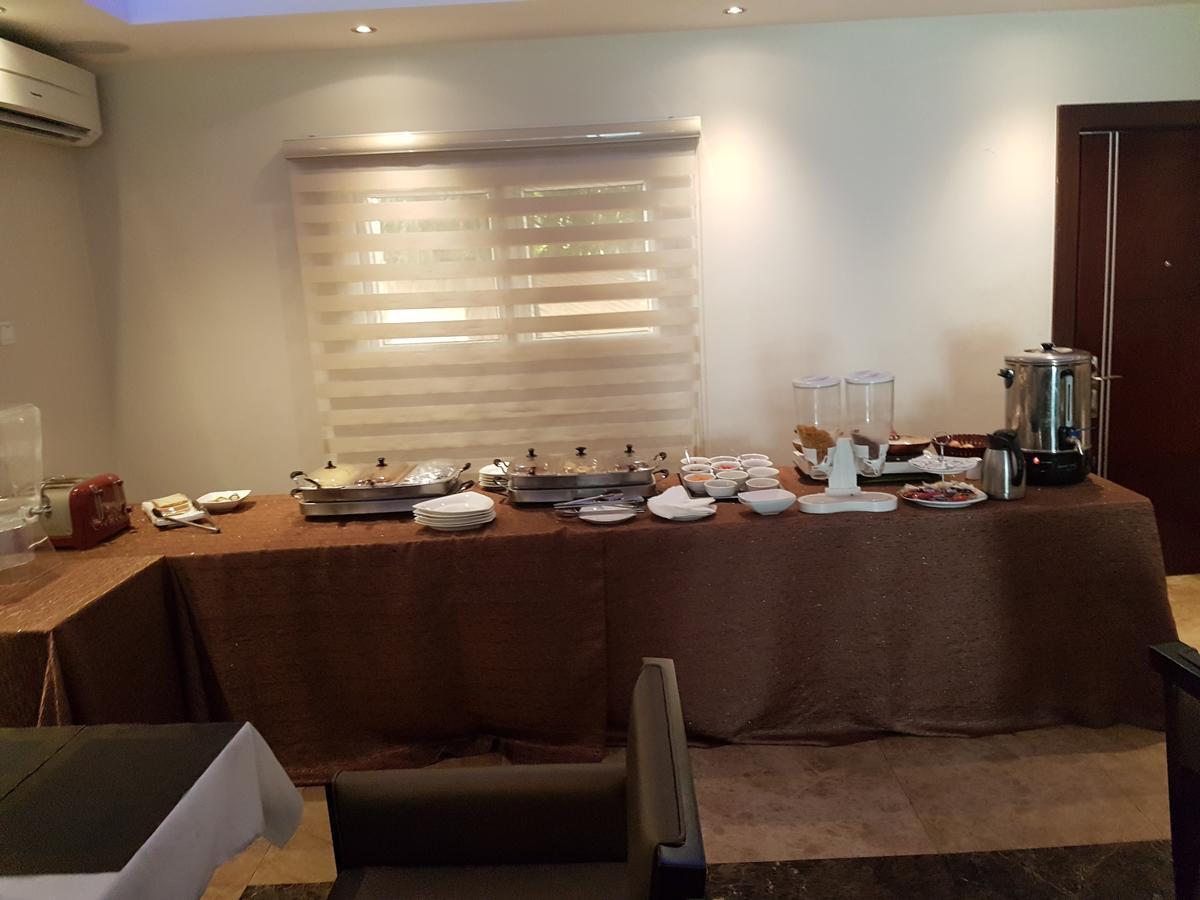 Check Inn Hotel Abuja Esterno foto
