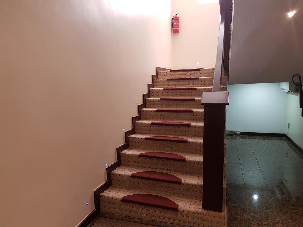 Check Inn Hotel Abuja Esterno foto