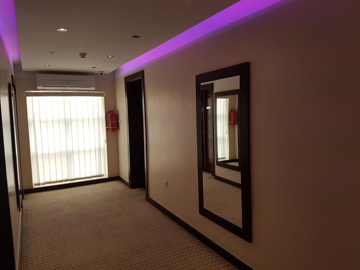 Check Inn Hotel Abuja Esterno foto
