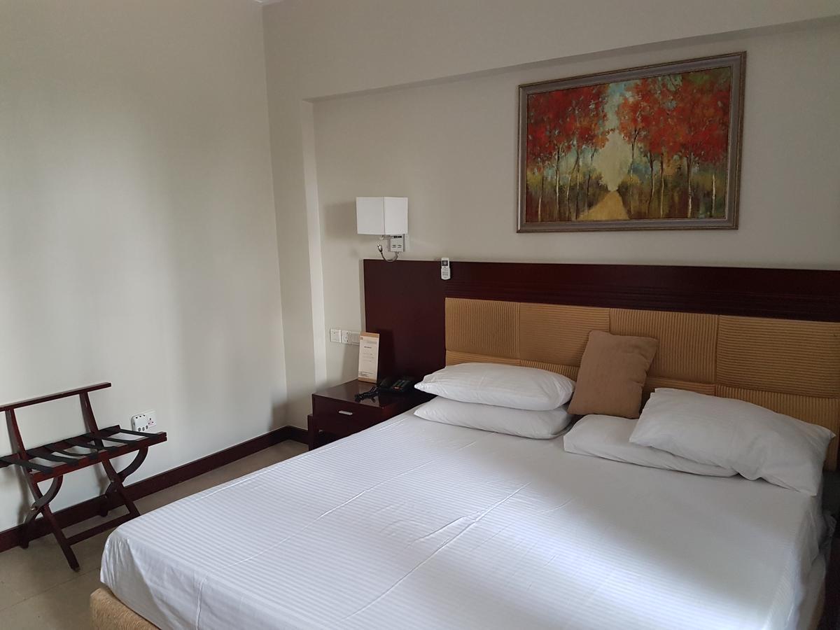Check Inn Hotel Abuja Esterno foto