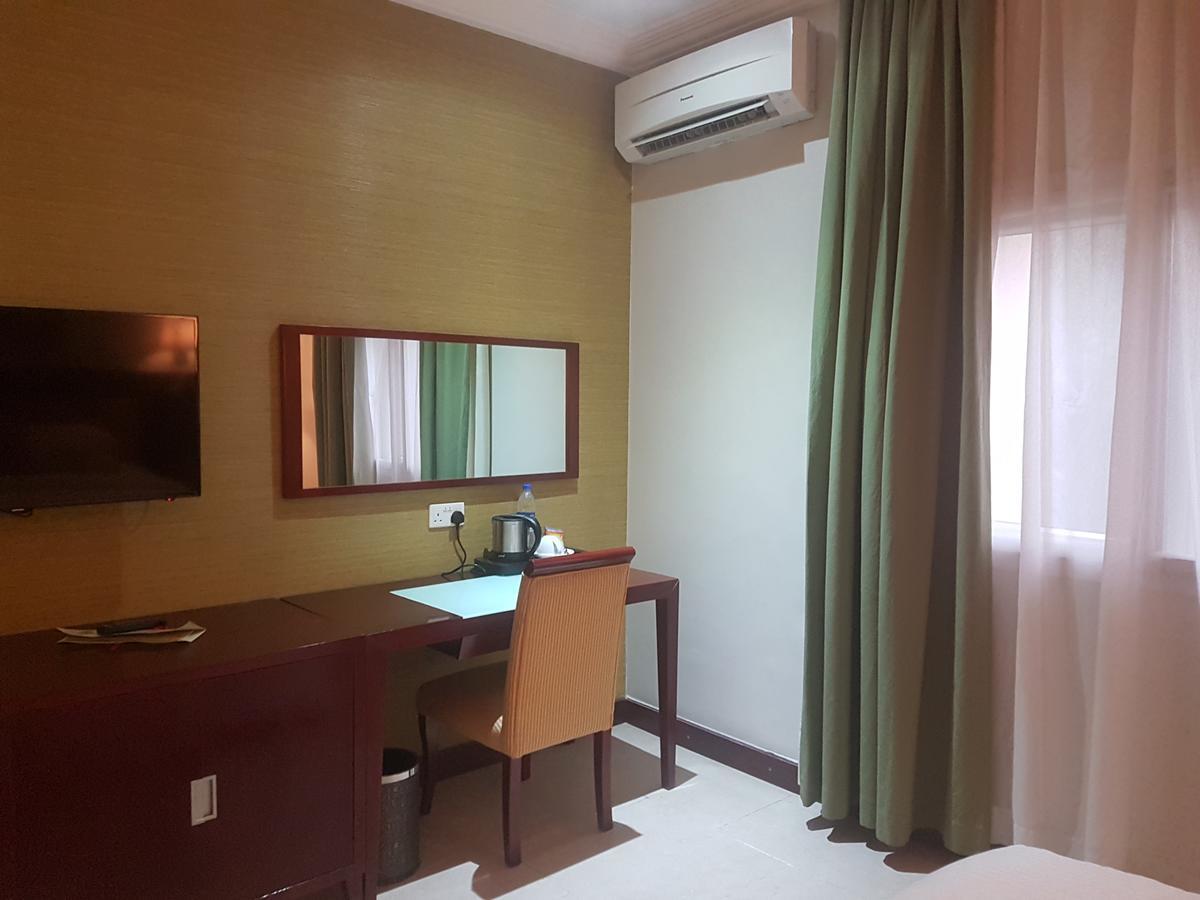 Check Inn Hotel Abuja Esterno foto